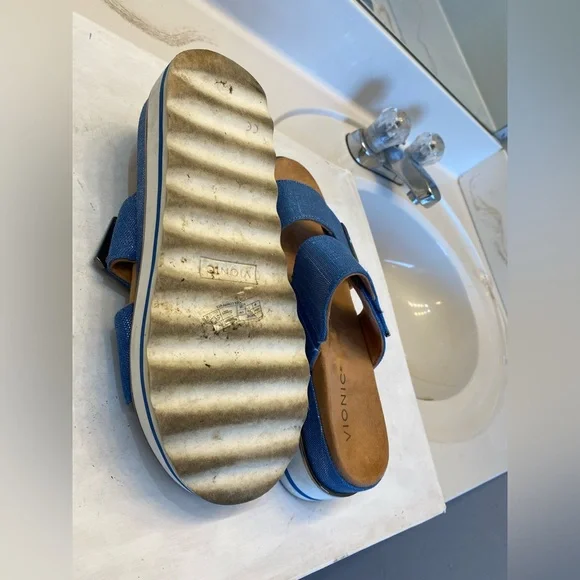 Vionic Brandie women’s platform sandals size 9, excellent condition clean sandal - Picture 5 of 10